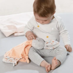 Fehn Deluxe Knuffeldoek Konijn -Kinderspeelgoed Winkel fehn deluxe knuffeldoek konijn a246922 3