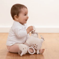 Fehn Peru - Activity Lama Met Ring -Kinderspeelgoed Winkel fehn peru activity lama met ring a273381 4