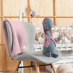 Nordic Coast Company Knuffel Mousseline Dino Hannah -Kinderspeelgoed Winkel nordic coast company knuffel mousseline dino hannah a399024 4