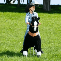 PonyCycle ® Black With White Hoof Horse -Kinderspeelgoed Winkel ponycycle black with white hoof horse a338461 2