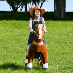 PonyCycle ® Brown With White Hoof Horse -Kinderspeelgoed Winkel ponycycle brown with white hoof horse a338460 2