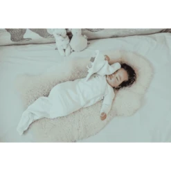 Snoozebaby ORGANIC Comfort Speelgoed - Lief Dream Ing, Stone Beige 10 Snoozebaby ORGANIC Comfort Speelgoed - Lief Dream Ing, Stone Beige -Kinderspeelgoed Winkel snoozebaby organic comfort speelgoed lief dream ing stone beige a351990 3