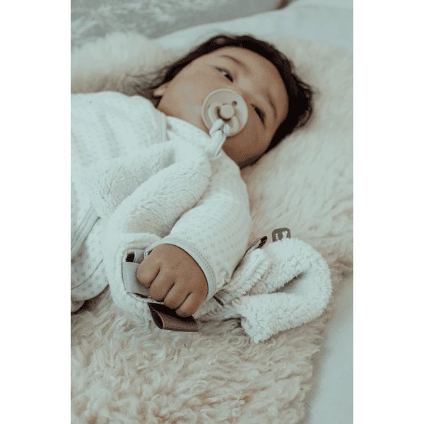 Snoozebaby ORGANIC Comfort Speelgoed - Lief Dream Ing, Stone Beige 7 Snoozebaby ORGANIC Comfort Speelgoed - Lief Dream Ing, Stone Beige - Image 5